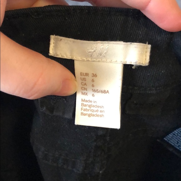 H&M Shorts - Picture 3 of 3